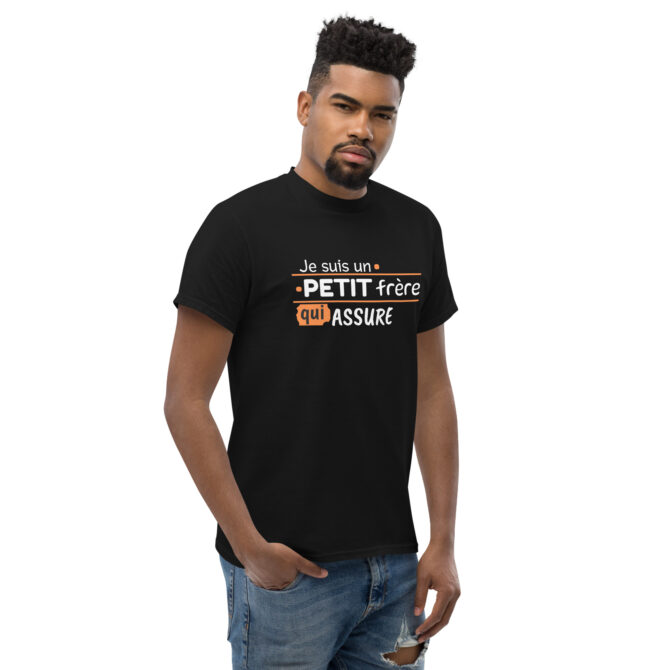 T-shirt classique homme Je suis un petit frère qui assure